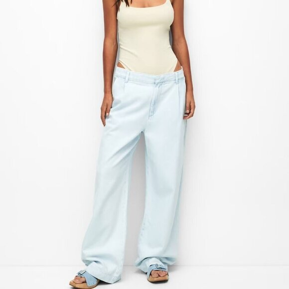 Pull&Bear Size 2 Light Blue Wide-Leg Pleated Jeans Oversized Fit - Picture 2 of 11